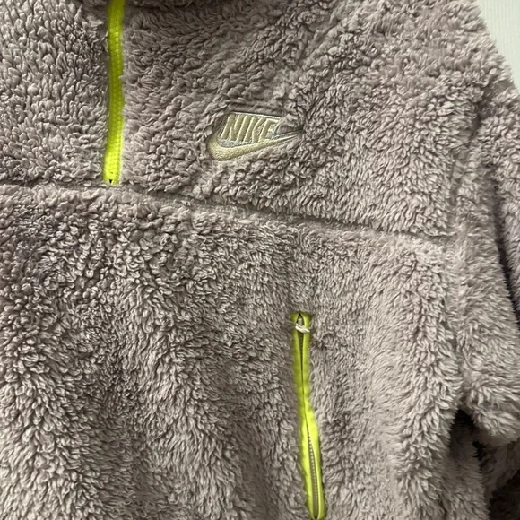 Jacket - Picture 2 of 4